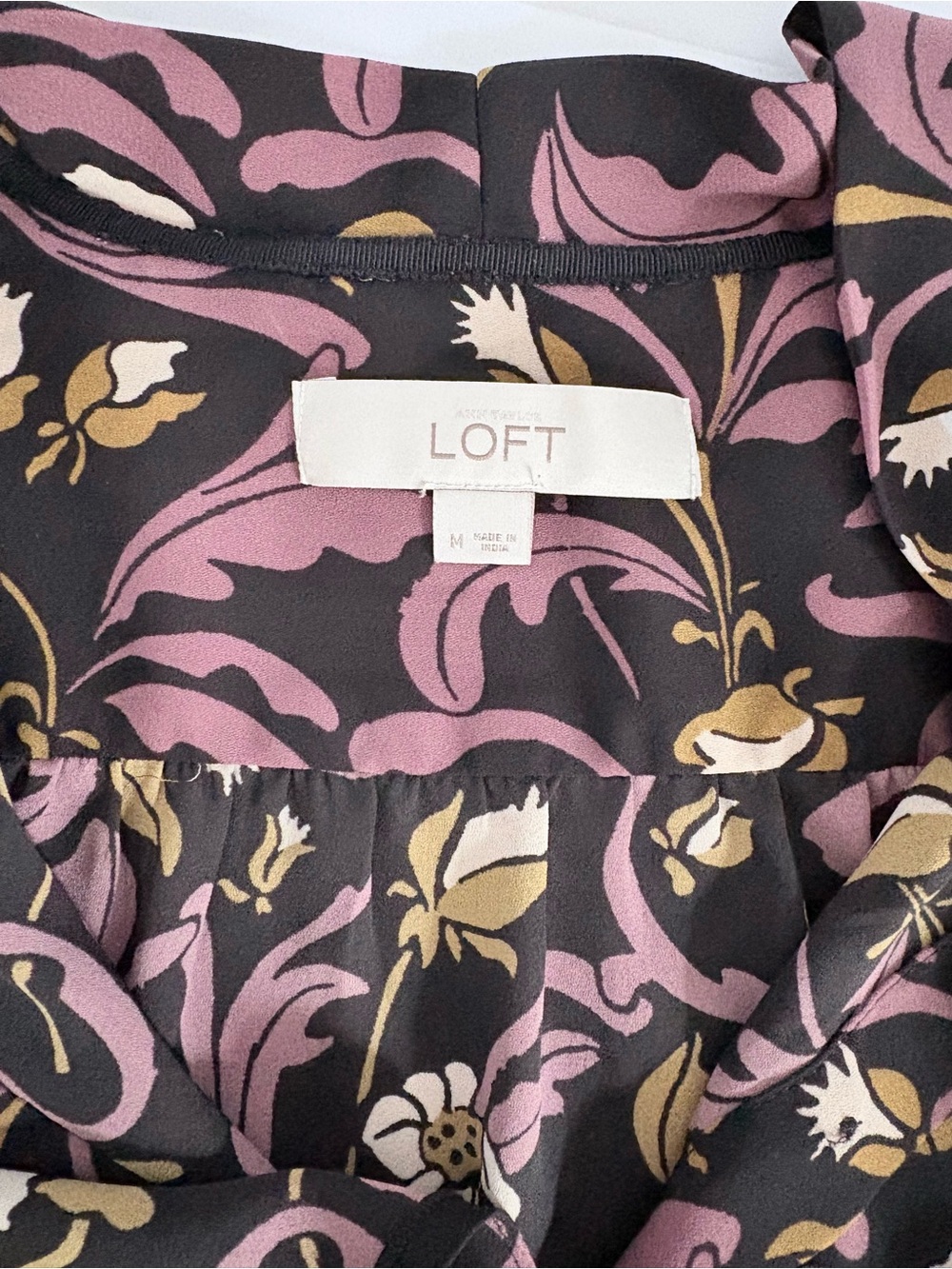 LOFT Tie-Neck Floral Black Plum Olive Green Sleeveless Top - Picture 4 of 6